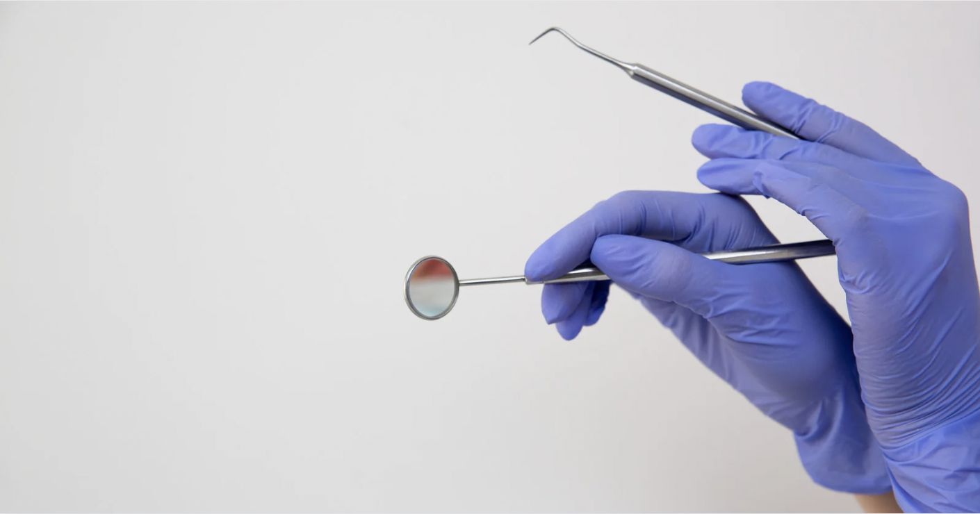 Prévention de la Maladie des Gencives : Conseils et Astuces 